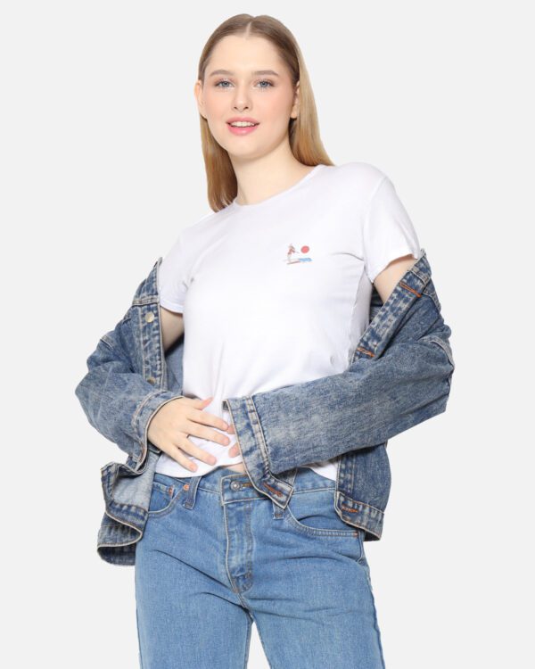 Find Your Wave T-Shirt Pink with model front view